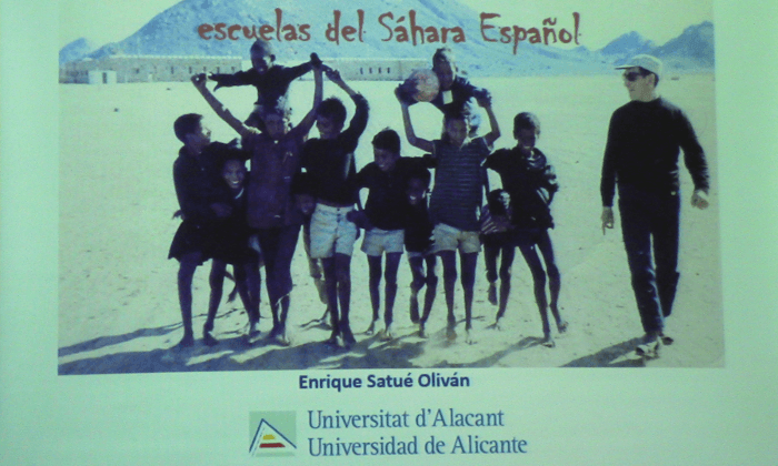 PRESENTACIÓN TIZA Y ARENA de ENRIQUE SATUE